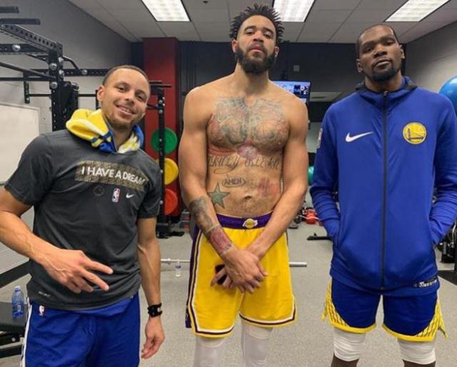 CBA：北京首钢主场逆转吉林（CBA北京首钢主场完成逆转，击退吉林）