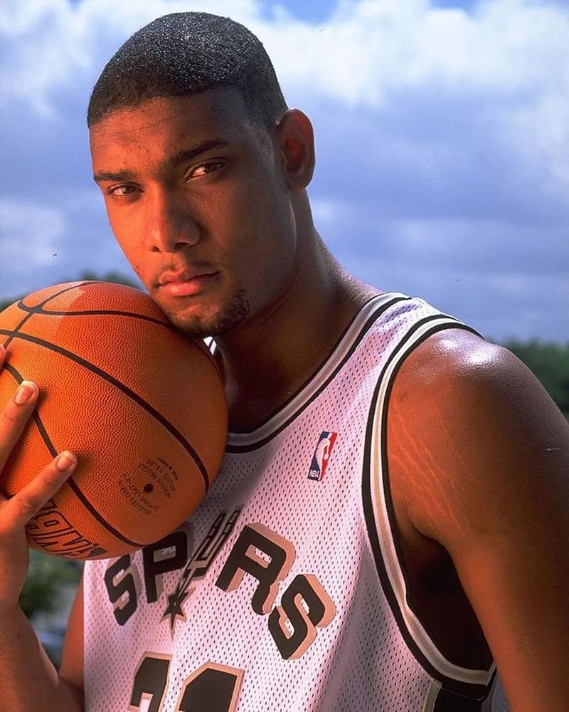 云达不莱梅vs斯图加特：菅原由势、施密德首发，努贝尔、昂达夫出战（云达不莱梅战斯图加特：菅原由势、施密德先发，努贝尔、昂达夫出场）