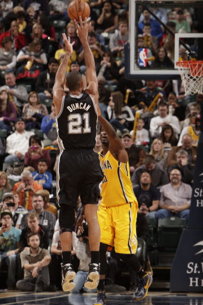 率重庆铜梁龙冲超，张外龙有望带领第5支球队征战中超（张外龙率重庆铜梁龙完成冲超，有望执教第5支中超球队）