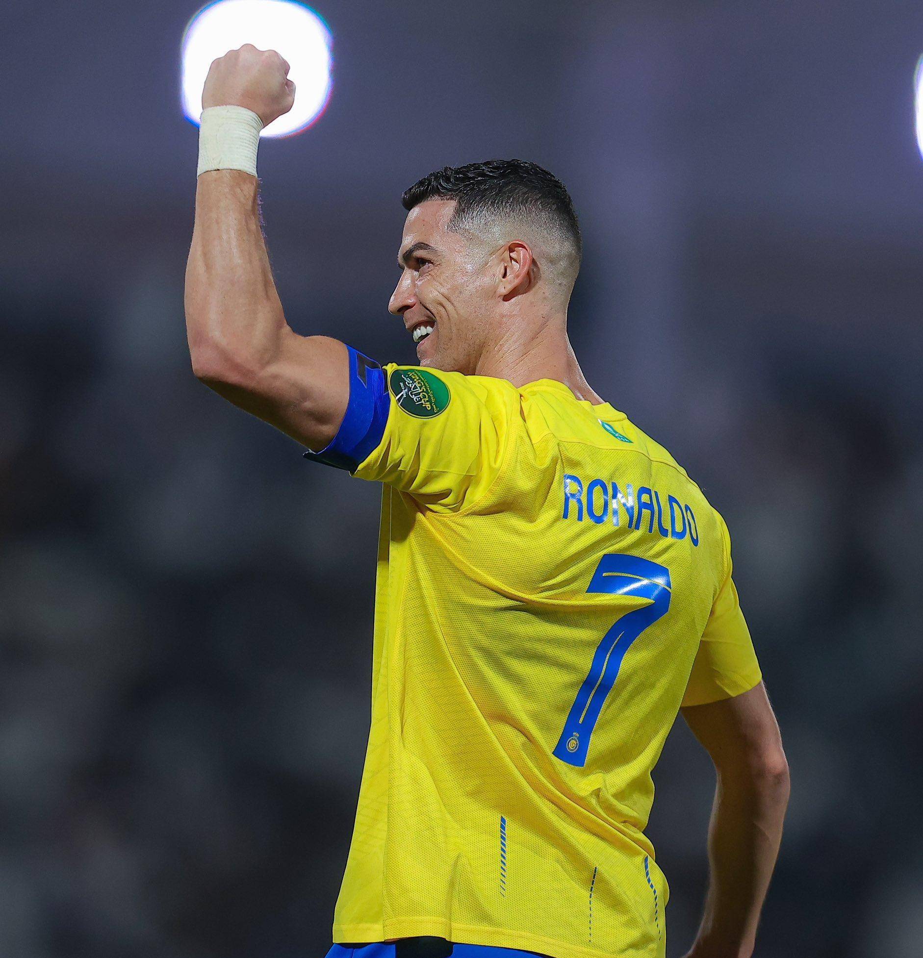 HooXi：很失望，我觉得A队现在和丹麦国家足球队差不多（HooXi：颇为失望，如今的A队像极了丹麦国家队）