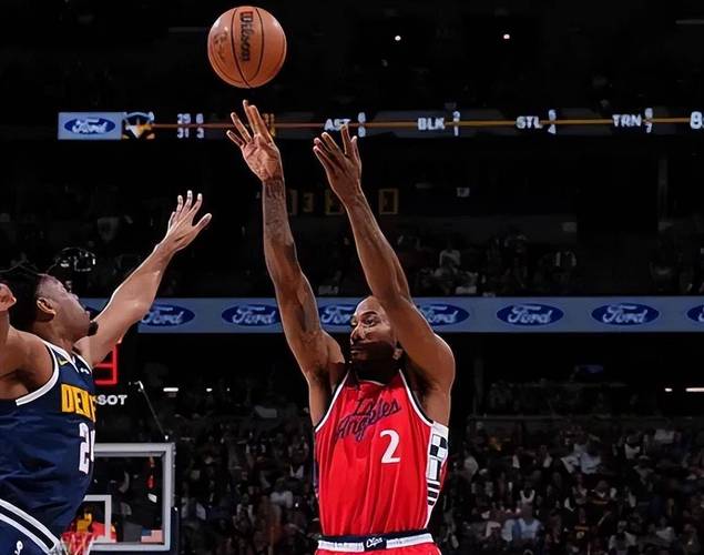 雷迪克：东契奇有时打得极度出色且很专注，但有时也不够投入（雷迪克评东契奇：有时发挥惊艳且高度专注，有时却显得投入不够）