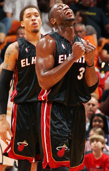 “苏超番外篇”，南京VS苏州足球对抗赛已有超5000人预约看球（苏超特别场：南京对苏州足球对决，预约观赛人数突破5000）