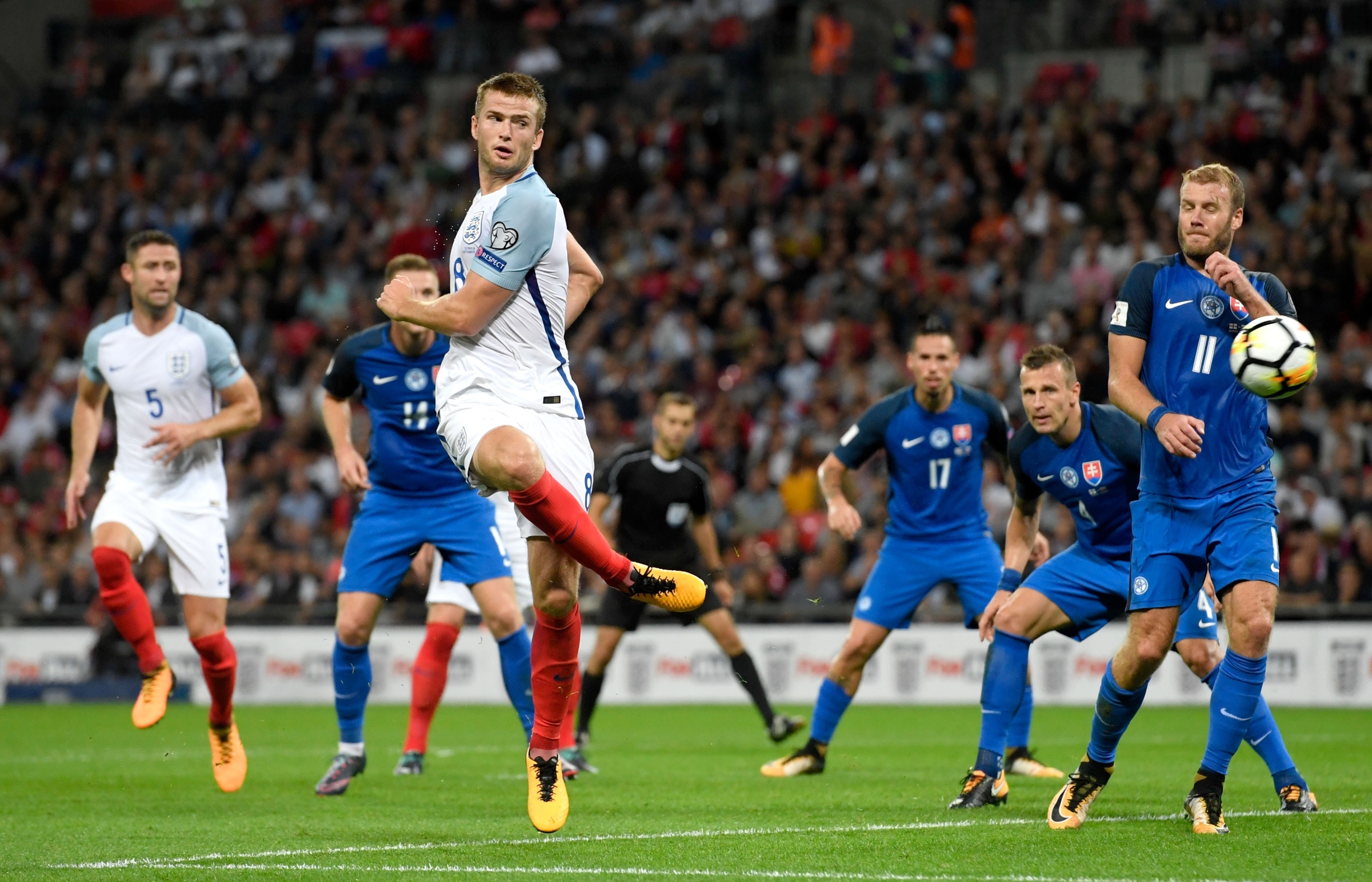 费迪南德：见到巴乔让我非常激动，那仿佛让我回到了童年时代（费迪南德：见到巴乔热血沸腾，恍若回到童年）