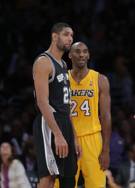 每体：皇马会等阿隆索到圣诞节后，看他能否重新掌控更衣室（每体：皇马将把评估阿隆索推迟到圣诞节后，观望其能否重掌更衣室）