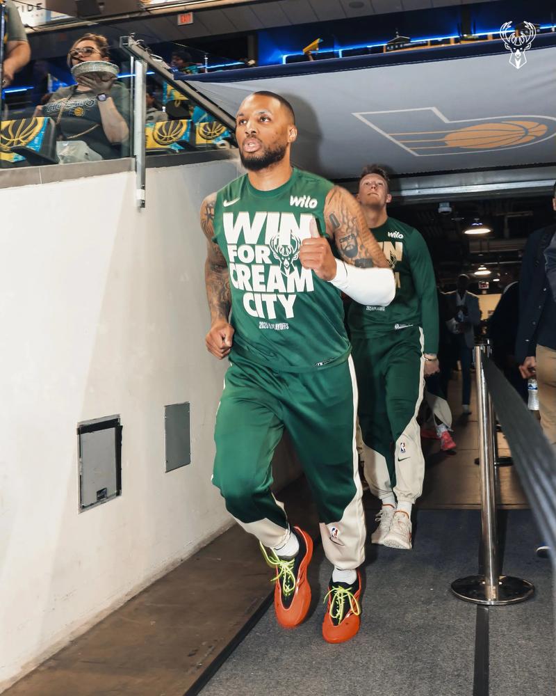 回阿贾克斯？德容：很难给出承诺，我不会排除这种可能（重返阿贾克斯？德容：暂难作出承诺，但不排除可能）