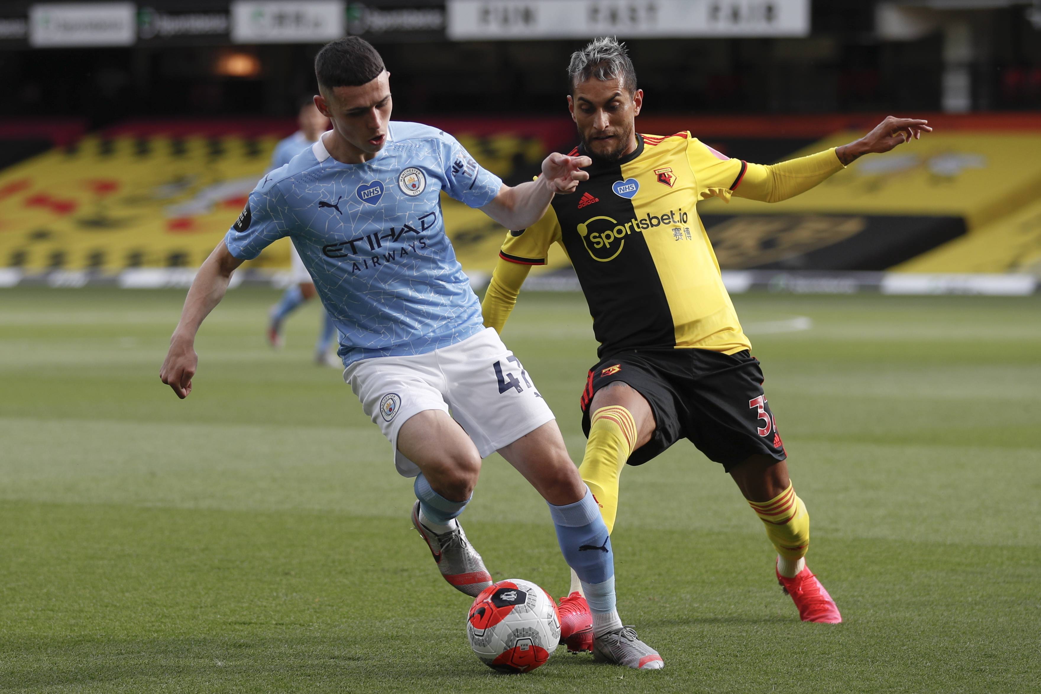 澳超前瞻：奥克兰FC中卫火线复出，喷气机联赛颓势难止（澳超前瞻：奥克兰FC后防核心及时归队，喷气机难扭颓势）