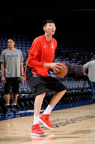 斯卢茨基：我们丢球后不得不加强进攻，这给了对手很多空间（斯卢茨基：失球逼我们加强进攻，反而让对手获得更多空间）