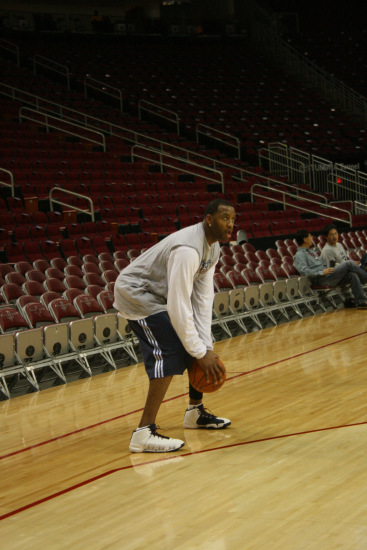 联赛不用让路了，国足2026年国际比赛日期间不会提前组织集训（2026年国际比赛日联赛照常进行，国足不提前集训）