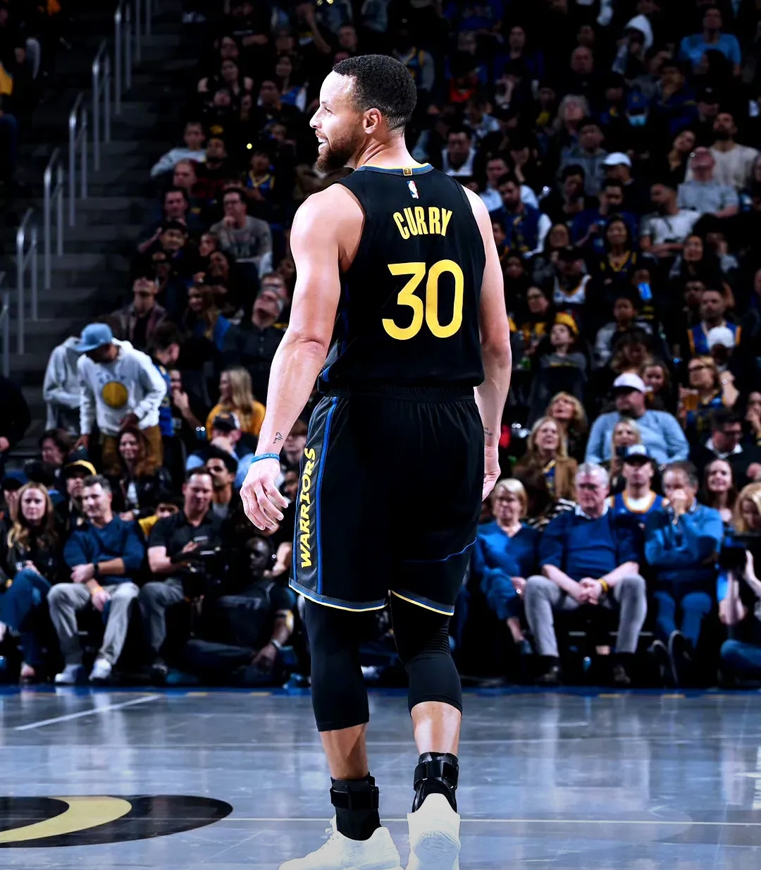 三分箭雨落齐鲁：山东高速男篮的外线蜕变与新赛季展望（齐鲁三分风暴：山东高速男篮外线进化与新赛季前瞻）