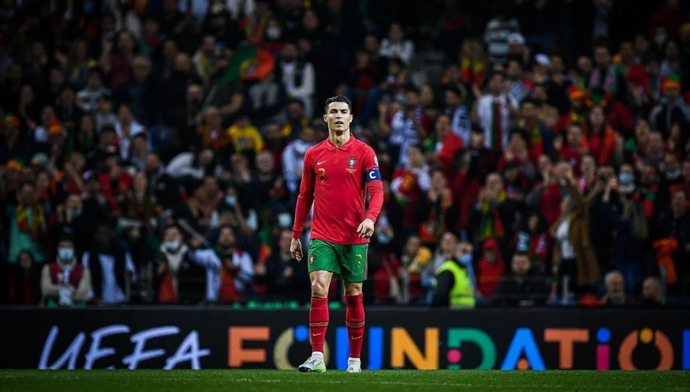 英超战报：蒂亚戈失绝平点，布莱顿2-1险胜布伦特福德（英超：蒂亚戈失点错失扳平，布莱顿2-1力克布伦特福德）