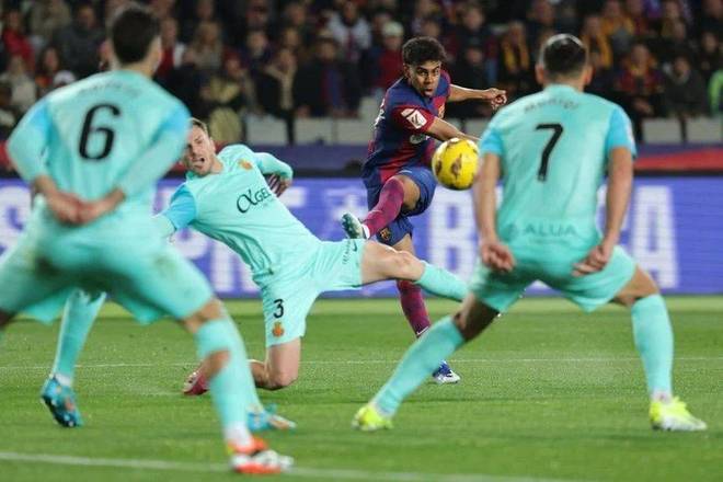 足球报：本土教练担纲国足主帅的可能性大增，邵佳一已报名（足球报：国足主帅本土化趋势明显，邵佳一已报名）